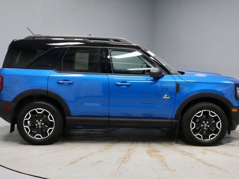 Certified 2025 Ford Bronco Sport Outer Banks w/ Outer Banks Tech Package+ AWD/4WD image 7