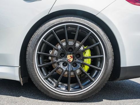 Used 2016 Porsche Panamera S RWD image 18