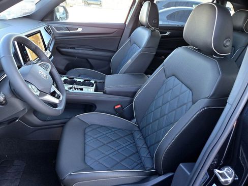 New 2025 Volkswagen Atlas Cross Sport SEL Premium R-Line image 18