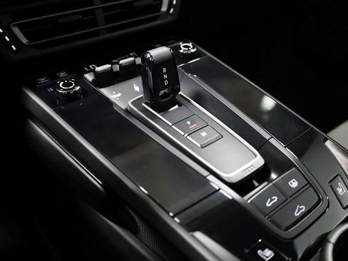 Certified 2022 Porsche 911 Carrera GTS RWD image 29