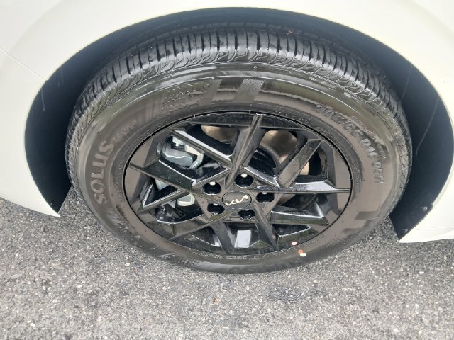 New 2027 Kia K5 LXS FWD image 4