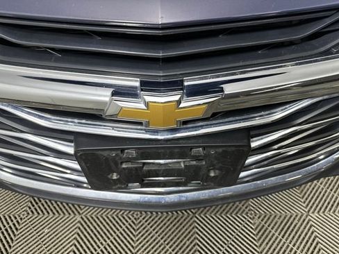 Used 2025 Chevrolet Malibu LT image 9