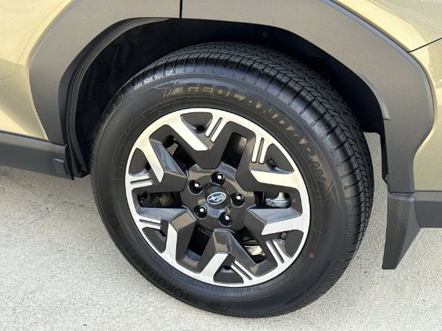 Certified 2026 Subaru Forester Premium w/ Base/Premium Package AWD/4WD image 12