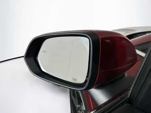 Used 2024 Chevrolet Equinox EV LT image 16