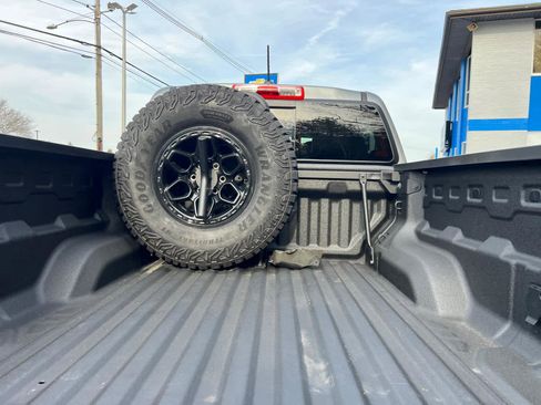 Used 2025 Chevrolet Colorado ZR2 w/ ZR2 Bison Edition image 37