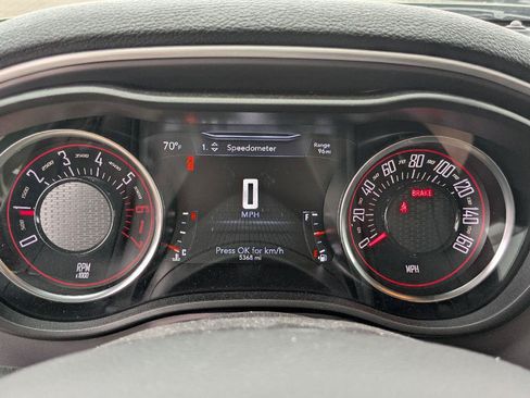 Used 2022 Dodge Challenger R/T RWD image 10