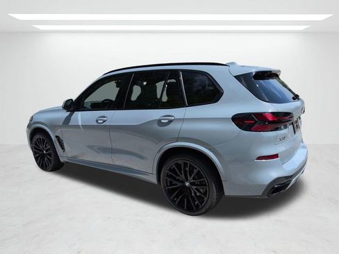 New 2026 BMW X5 xDrive40i w/ M Sport Package AWD/4WD image 6
