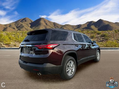 Used 2023 Chevrolet Traverse LT image 4