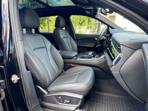 Used 2020 Audi Q7 3.0T Premium Plus w/ Premium Plus Package AWD/4WD image 25