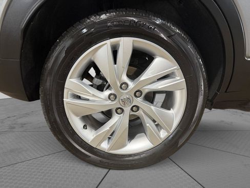 Used 2025 Buick Encore GX Preferred w/ Comfort Package AWD/4WD image 3