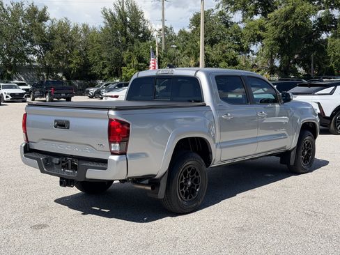 Used 2022 Toyota Tacoma SR5 w/ Technology Package RWD image 7