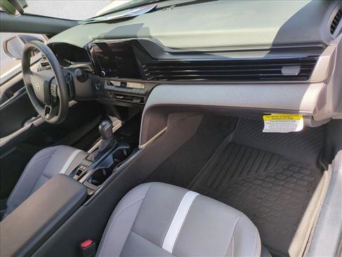 Certified 2025 Toyota Camry SE FWD image 21