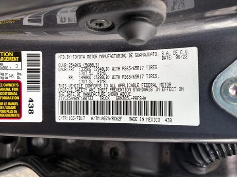 Used 2022 Toyota Tacoma TRD Sport w/ Technology Package AWD/4WD image 24