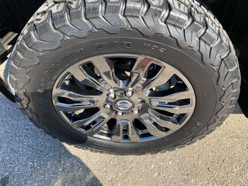 Used 2016 Nissan Titan Platinum Reserve image 32