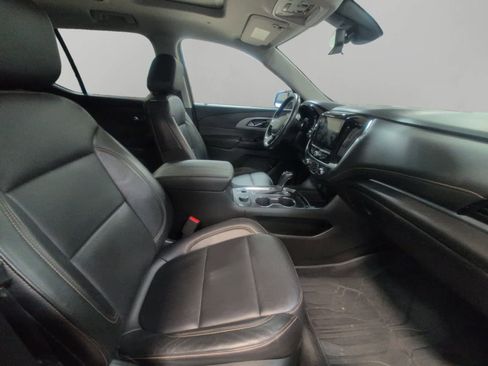 Used 2020 Chevrolet Traverse LT w/ LT Premium Package image 15