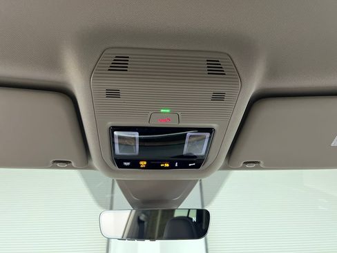 Used 2026 Volkswagen Atlas SE FWD image 65