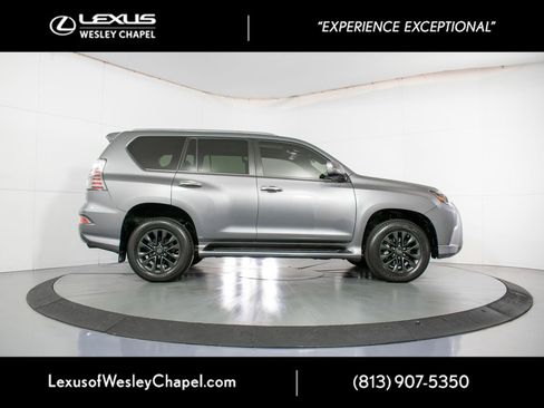 Used 2023 Lexus GX 460 Premium w/ Premium Package AWD/4WD image 4