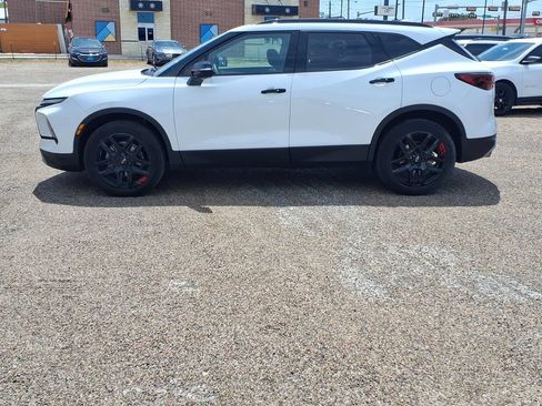 Used 2023 Chevrolet Blazer LT FWD image 2