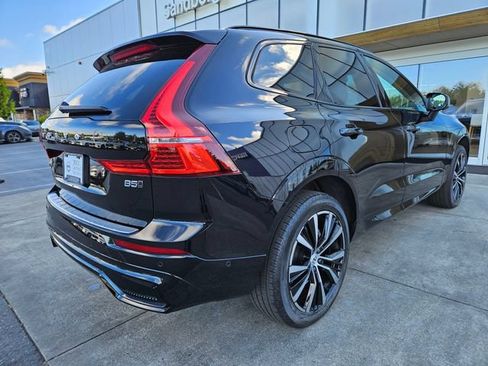 Certified 2024 Volvo XC60 B5 Plus w/ Protection Package Premier AWD/4WD image 5
