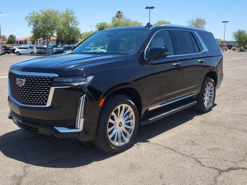 Used 2021 Cadillac Escalade Premium Luxury AWD/4WD image 4