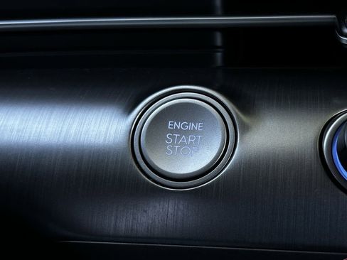 Used 2025 Hyundai Kona SEL FWD image 23
