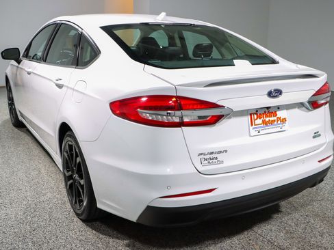 Used 2020 Ford Fusion SE w/ Equipment Group 151A image 9