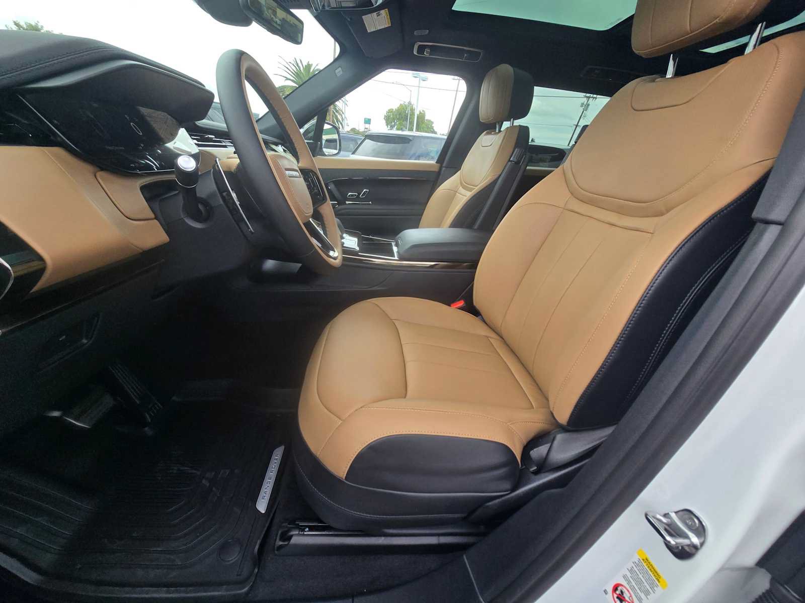 New 2026 Land Rover Range Rover Sport Dynamic SE AWD/4WD image 23