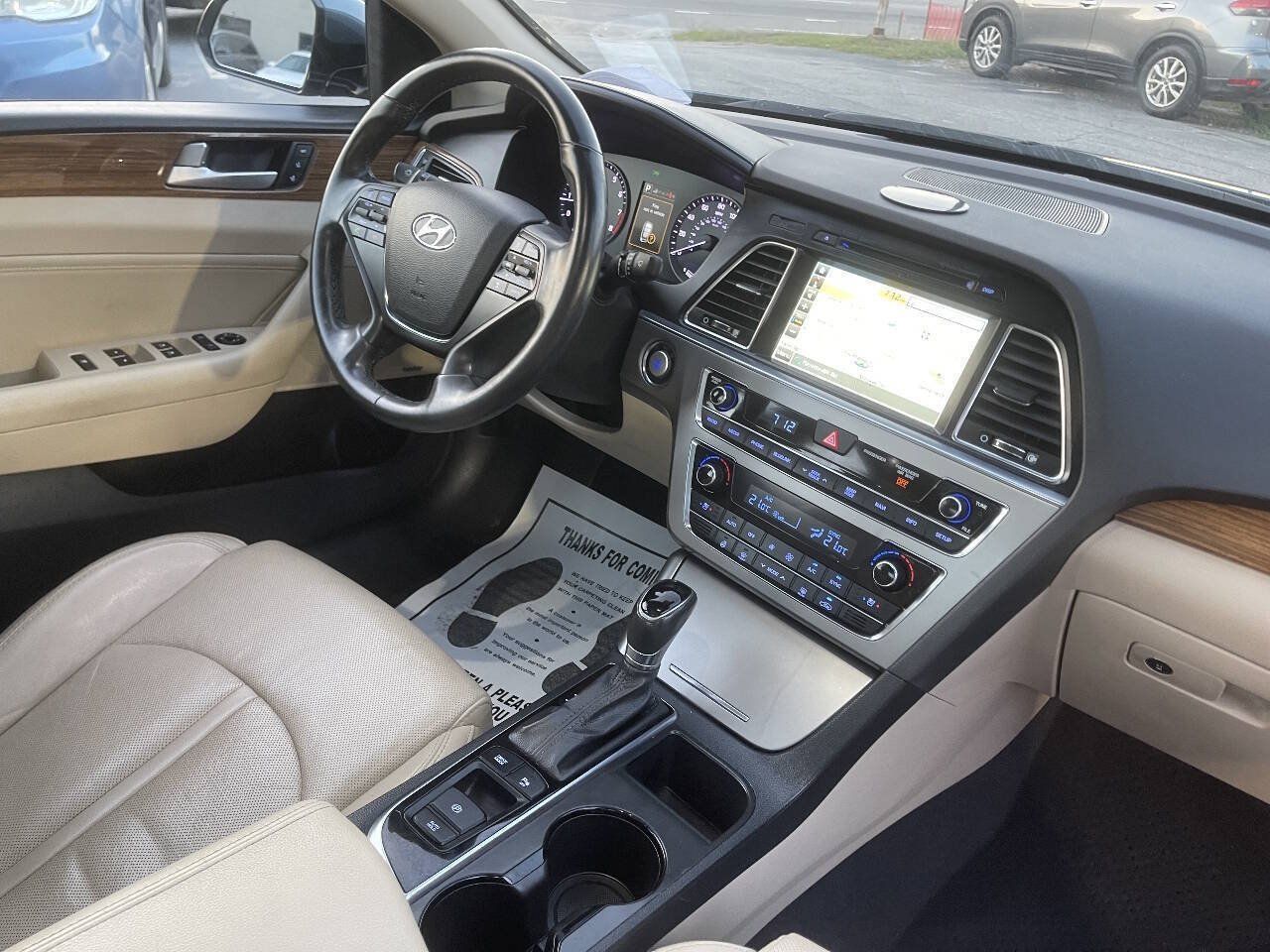 Used 2015 Hyundai Sonata Limited w/ Option Group 06 FWD image 32