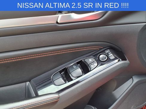 Used 2023 Nissan Altima 2.5 SR FWD image 11