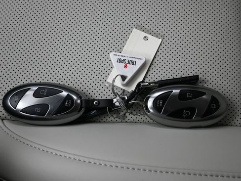 Used 2026 Hyundai Santa Fe SEL FWD image 30