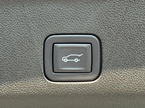 Certified 2023 Cadillac Escalade Premium Luxury w/ LPO, Radiant Package image 36