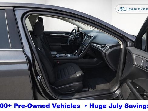 Used 2020 Ford Fusion SE FWD image 16