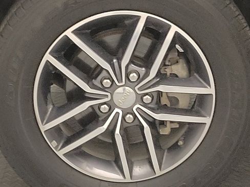 Used 2018 Jeep Grand Cherokee Limited RWD image 31