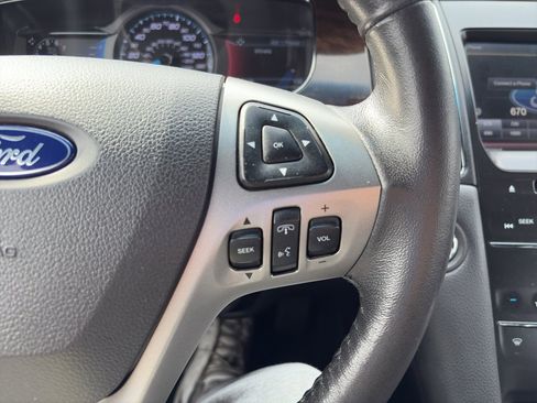 Used 2014 Ford Taurus Limited image 21