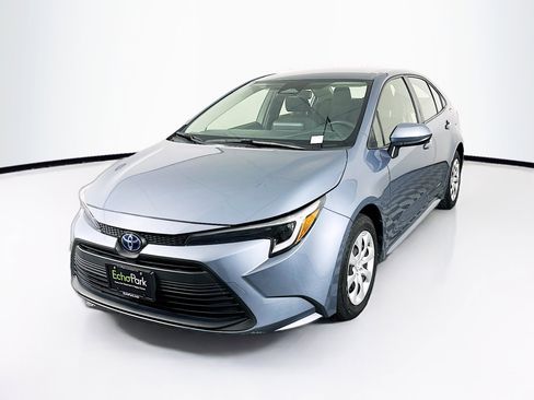 Used 2023 Toyota Corolla LE w/ Carpet Mat Package (TMS) FWD image 3