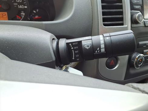 Certified 2018 Nissan Frontier SV image 14