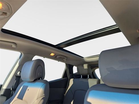 Used 2017 Hyundai Santa Fe Sport w/ 2.0T Ultimate Tech Package 05 image 33