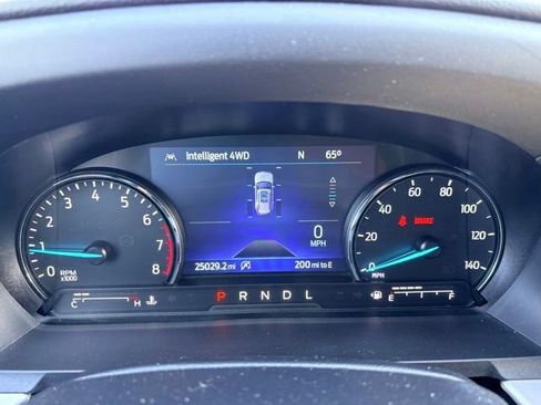 Used 2024 Ford Explorer XLT w/ Equipment Group 202A AWD/4WD image 25