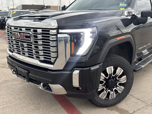 Used 2024 GMC Sierra 2500 Denali w/ Denali Reserve Package AWD/4WD image 2