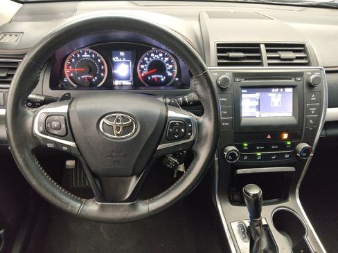 Used 2015 Toyota Camry SE FWD image 22