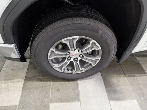 Used 2026 GMC Sierra 1500 SLT AWD/4WD image 8