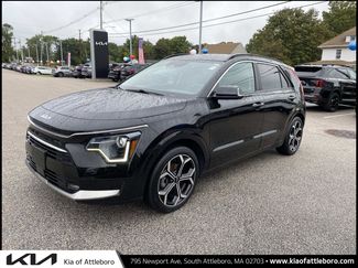 Used 2023 Kia Niro EX Touring image 1