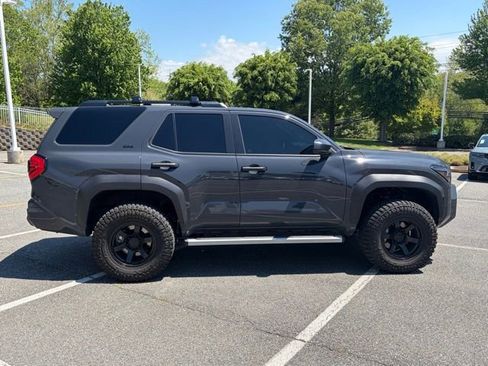 Used 2025 Toyota 4Runner SR5 AWD/4WD image 8