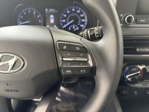 Used 2023 Hyundai Kona SEL AWD/4WD image 13