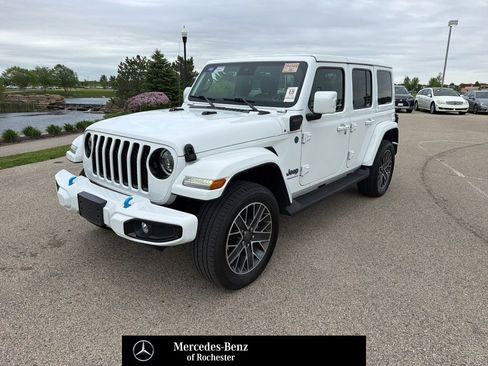 Used 2023 Jeep Wrangler Unlimited Sahara AWD/4WD image 1