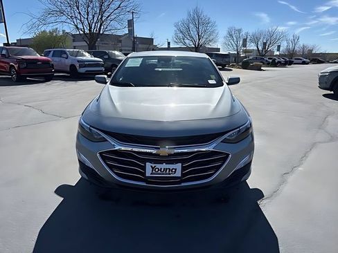 Used 2024 Chevrolet Malibu LS FWD image 2