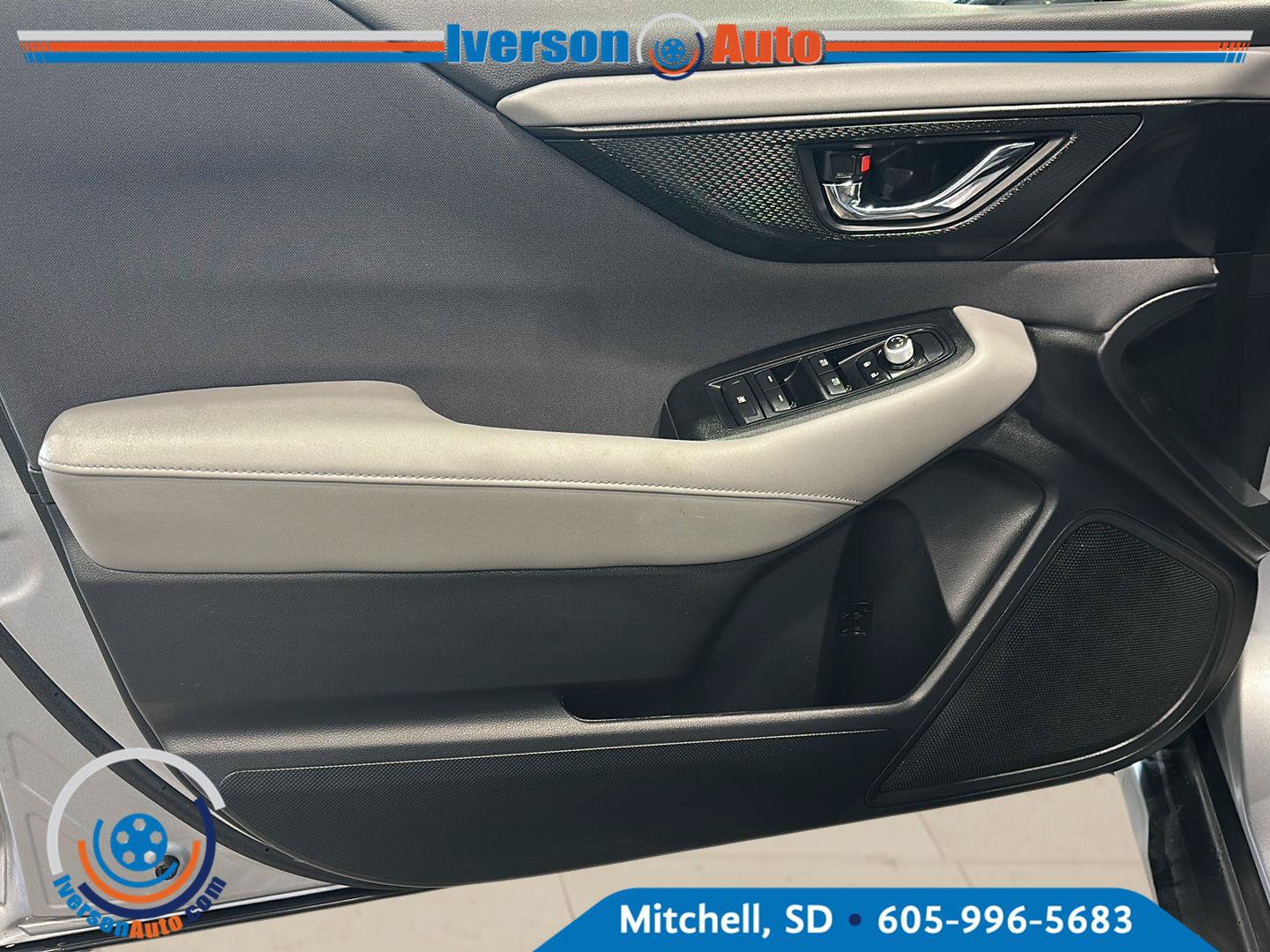 Used 2025 Subaru Outback Premium AWD/4WD image 13