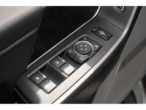 Used 2026 Ford F250 XLT w/ XLT Premium Package AWD/4WD image 14