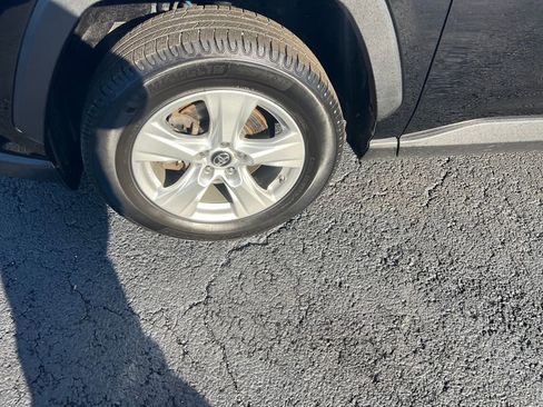 Used 2019 Toyota RAV4 XLE image 36