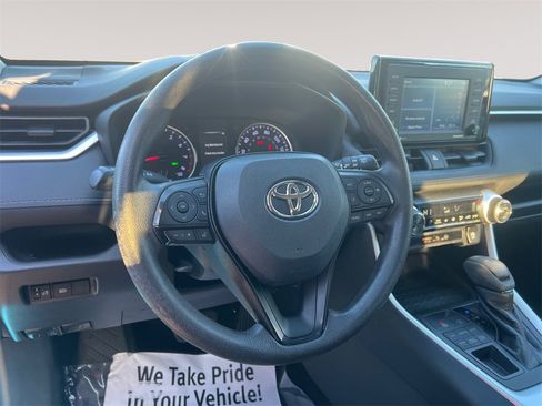 Used 2020 Toyota RAV4 XLE image 12